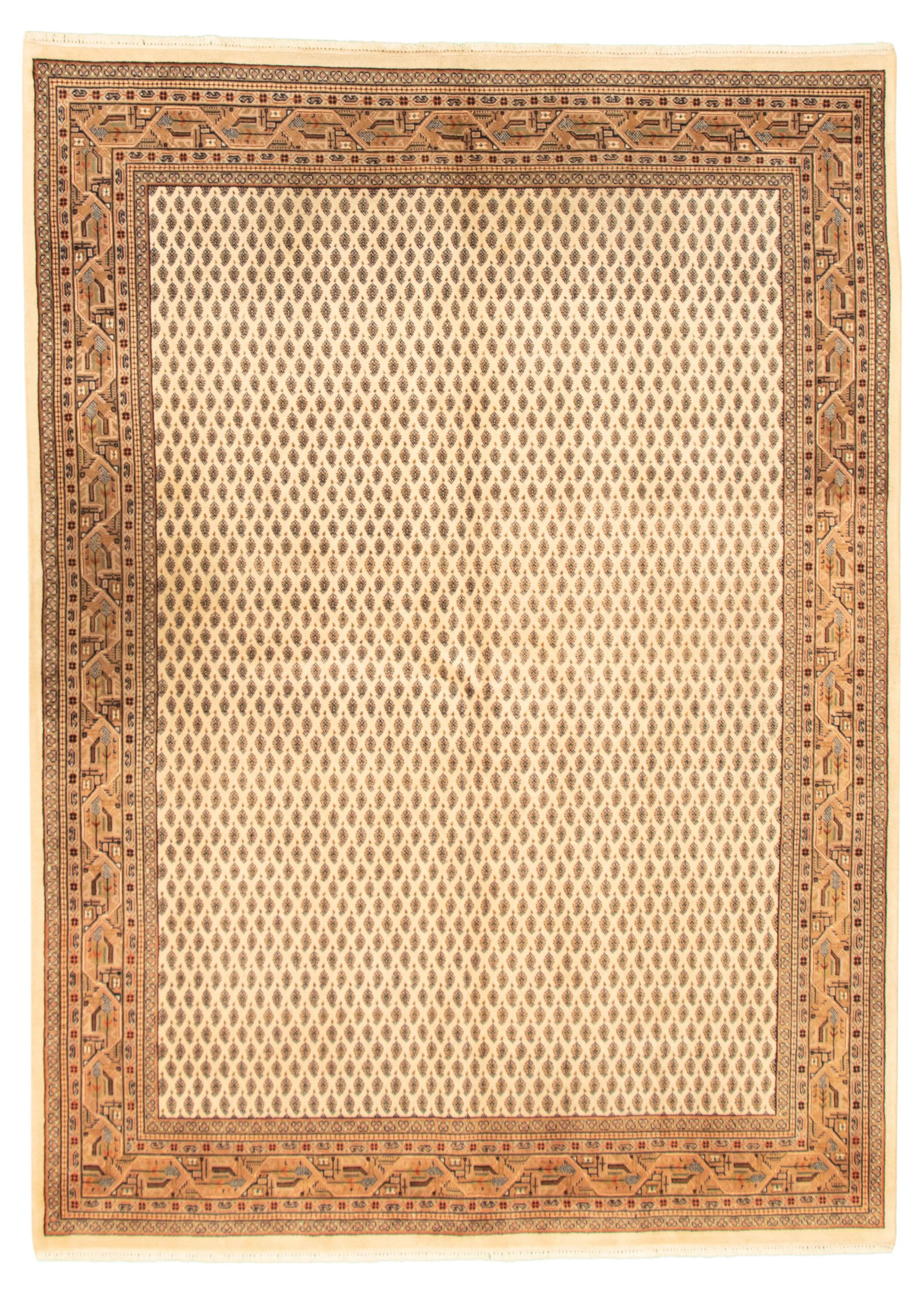 Hand-knotted Royal Sarough Cream Wool Rug 5'7" x 7'8" Size: 5'7" x 7'8"  