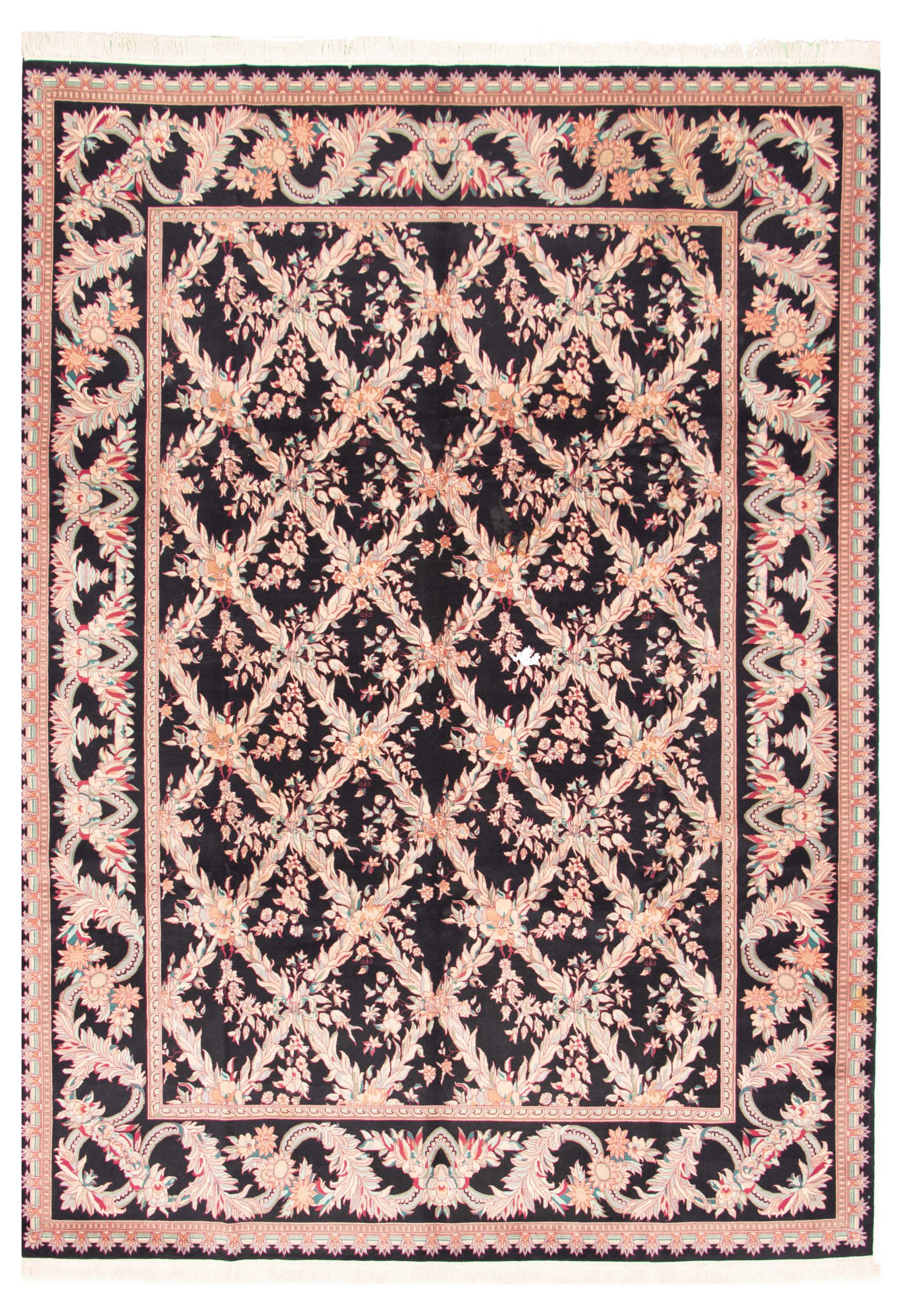 Hand-knotted Pako Persian 18/20 Black Wool Rug 9'0" x 12'3"  Size: 9'0" x 12'3"  