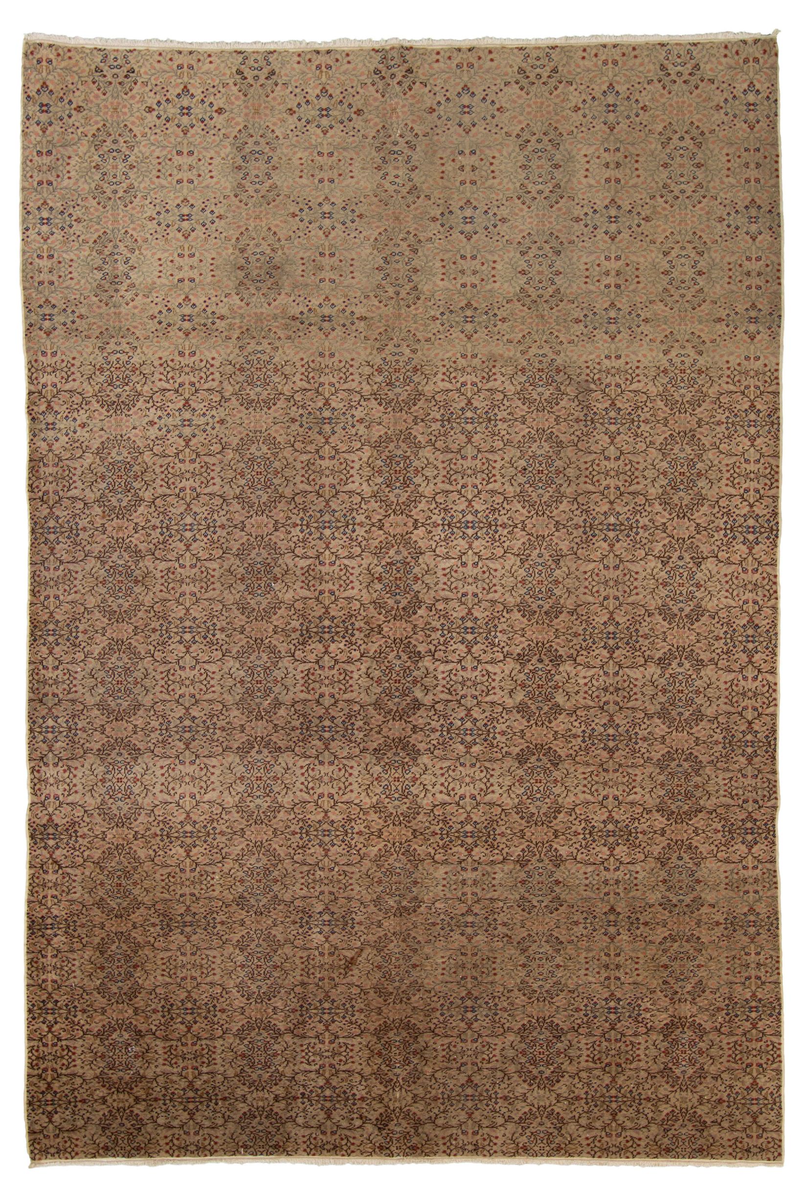 Hand-knotted Keisari Vintage Ivory, Red  Rug 6'5" x 9'8" Size: 6'5" x 9'8"  