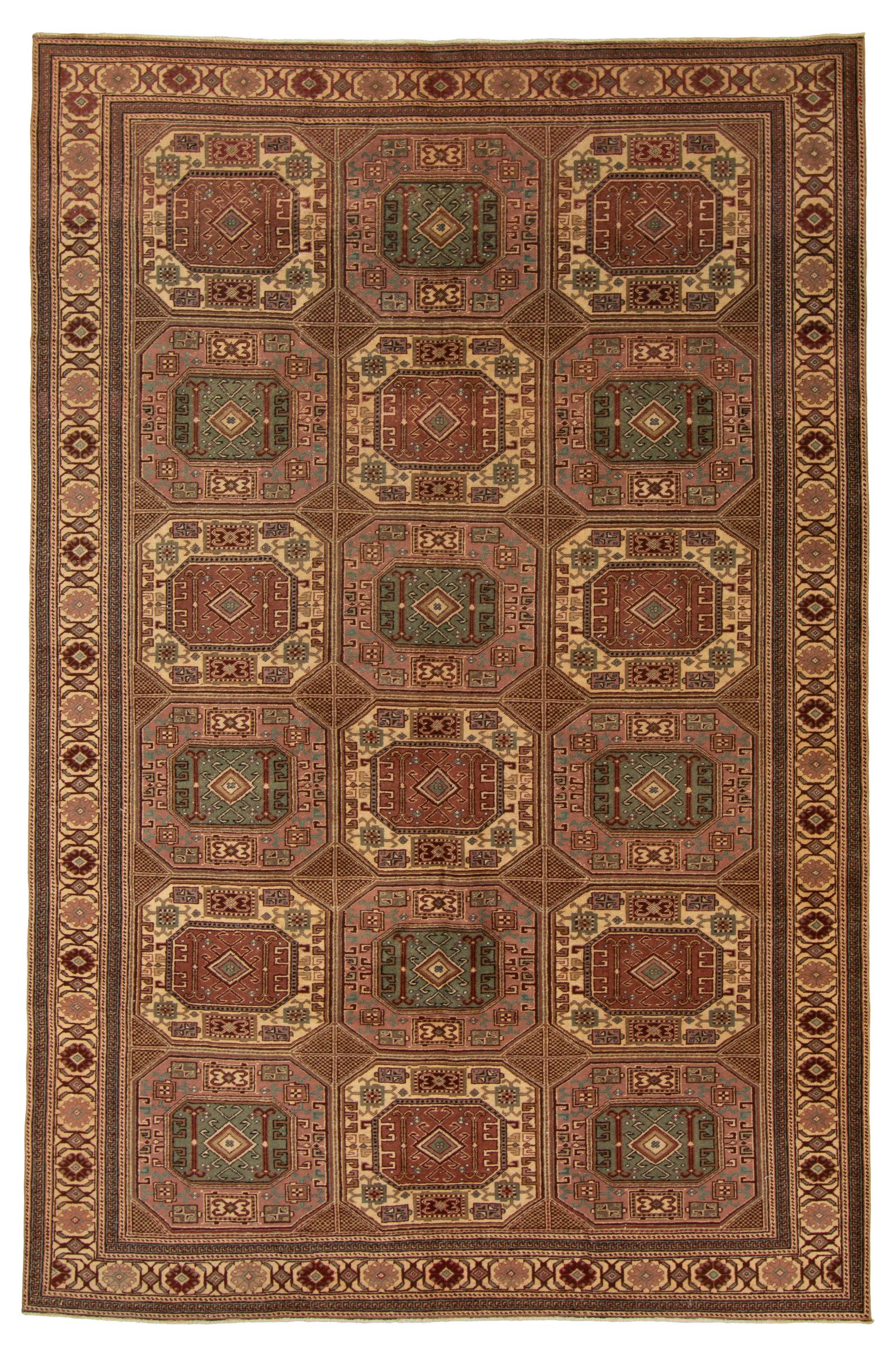 Hand-knotted Keisari Vintage Ivory, Pink  Rug 6'5" x 9'8" Size: 6'5" x 9'8"  