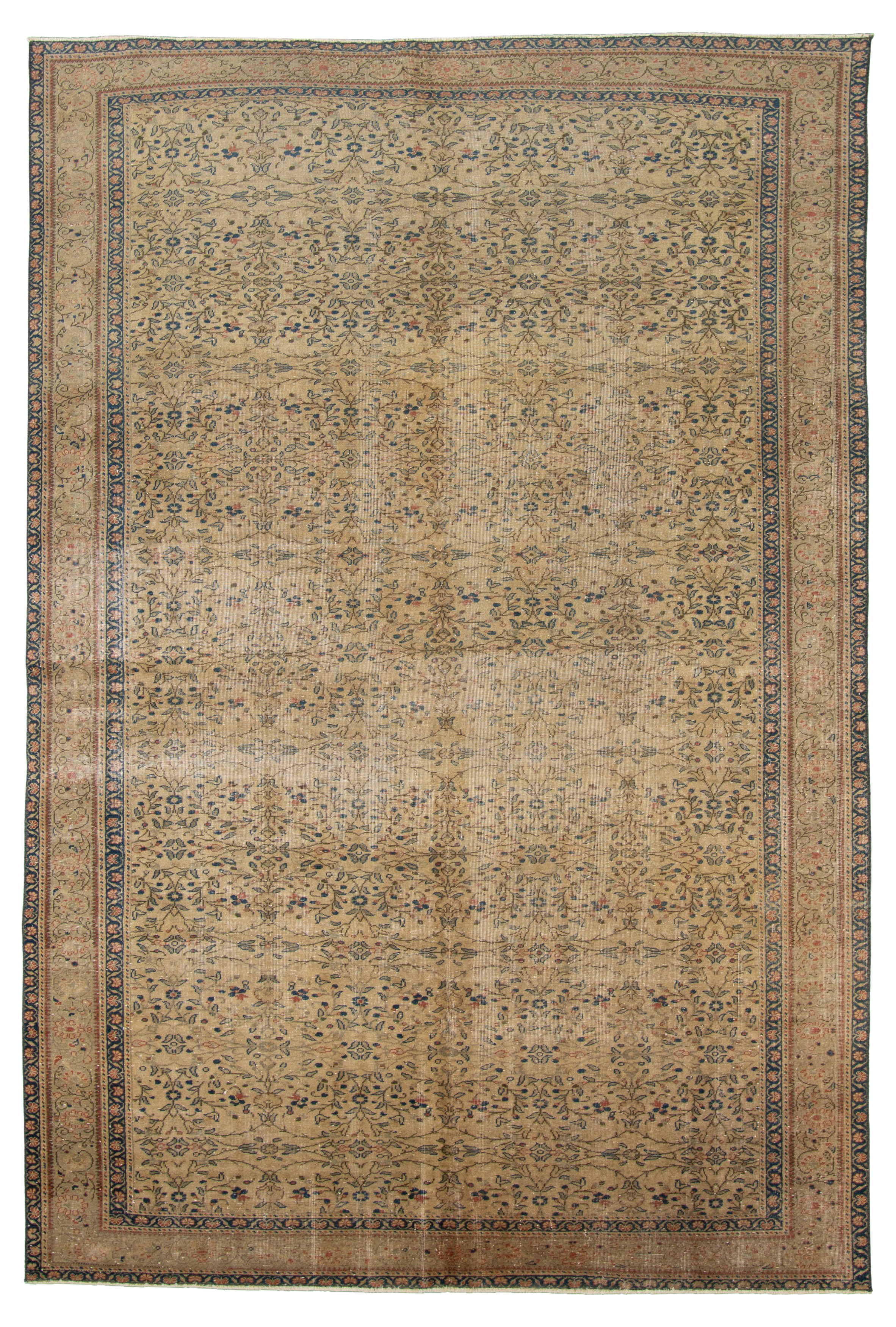 Hand-knotted Keisari Vintage Ivory  Rug 6'4" x 9'5" Size: 6'4" x 9'5"  