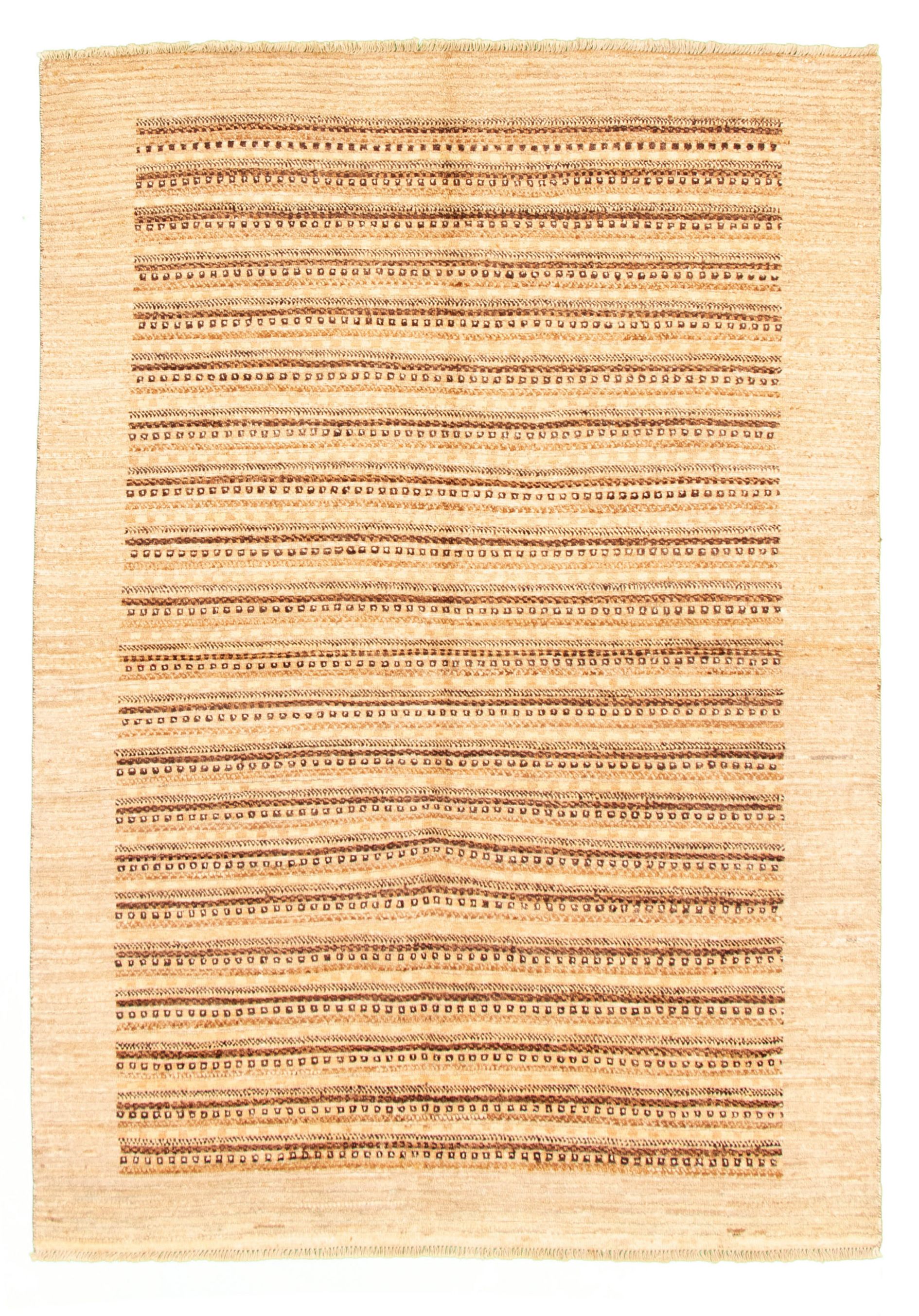 Hand-knotted Peshawar Ziegler Beige Wool Rug 5'6" x 7'10" Size: 5'6" x 7'10"  