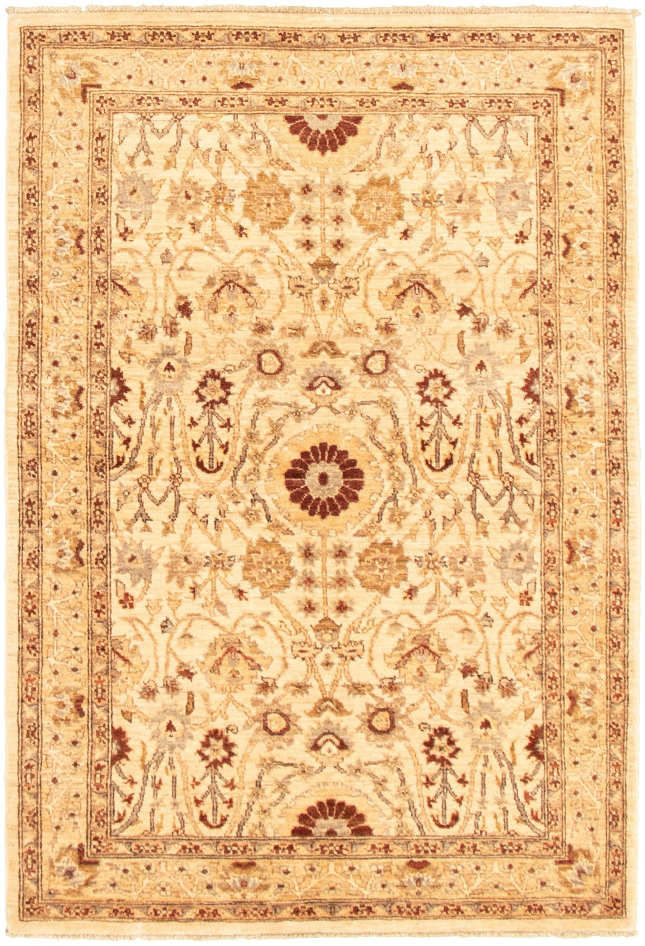 Hand-knotted Chobi Finest Ivory Wool Rug 4'0" x 6'1" Size: 4'0" x 6'1"  
