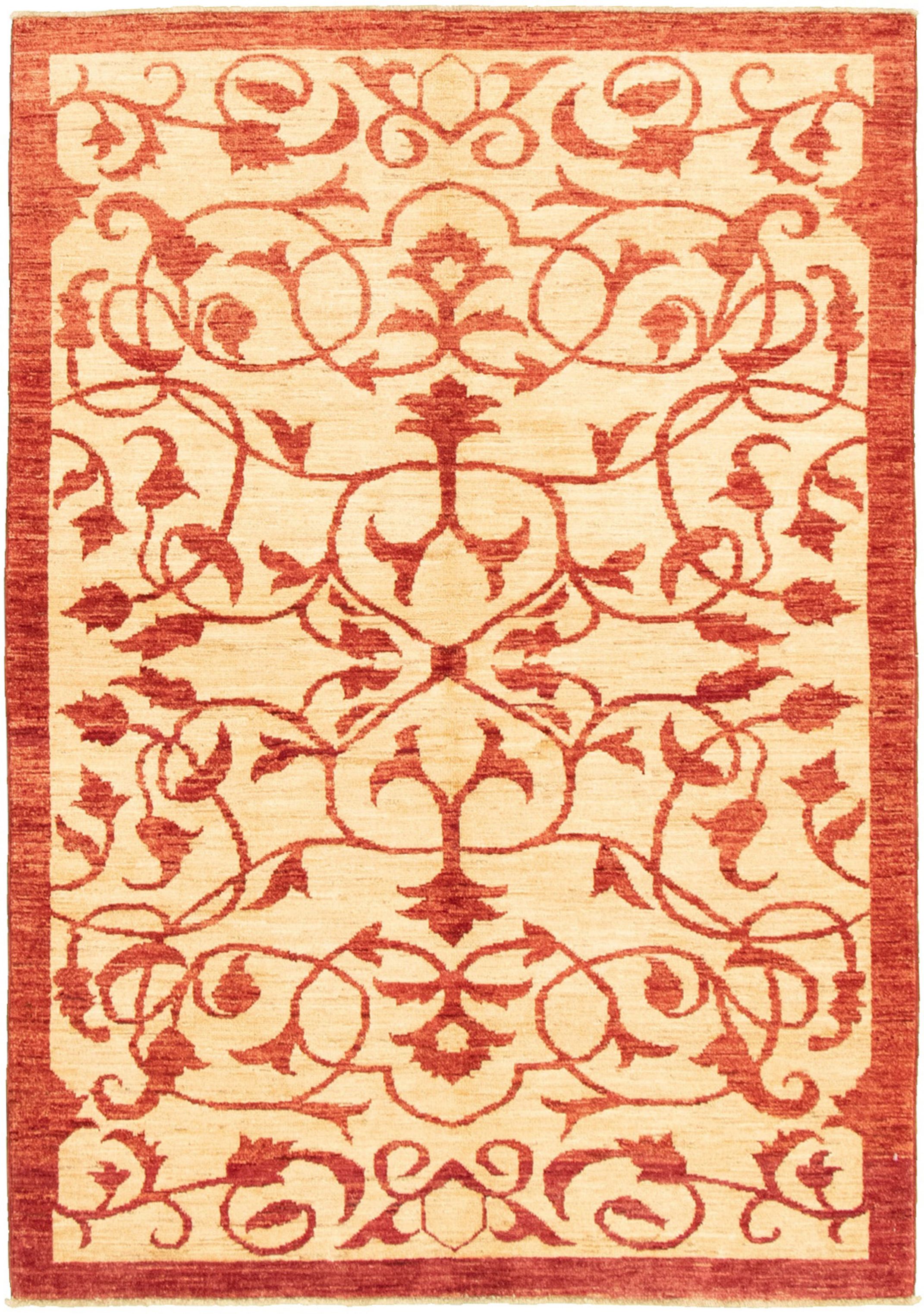 Hand-knotted Peshawar Ziegler Ivory, Red Wool Rug 4'0" x 5'10" Size: 4'0" x 5'10"  