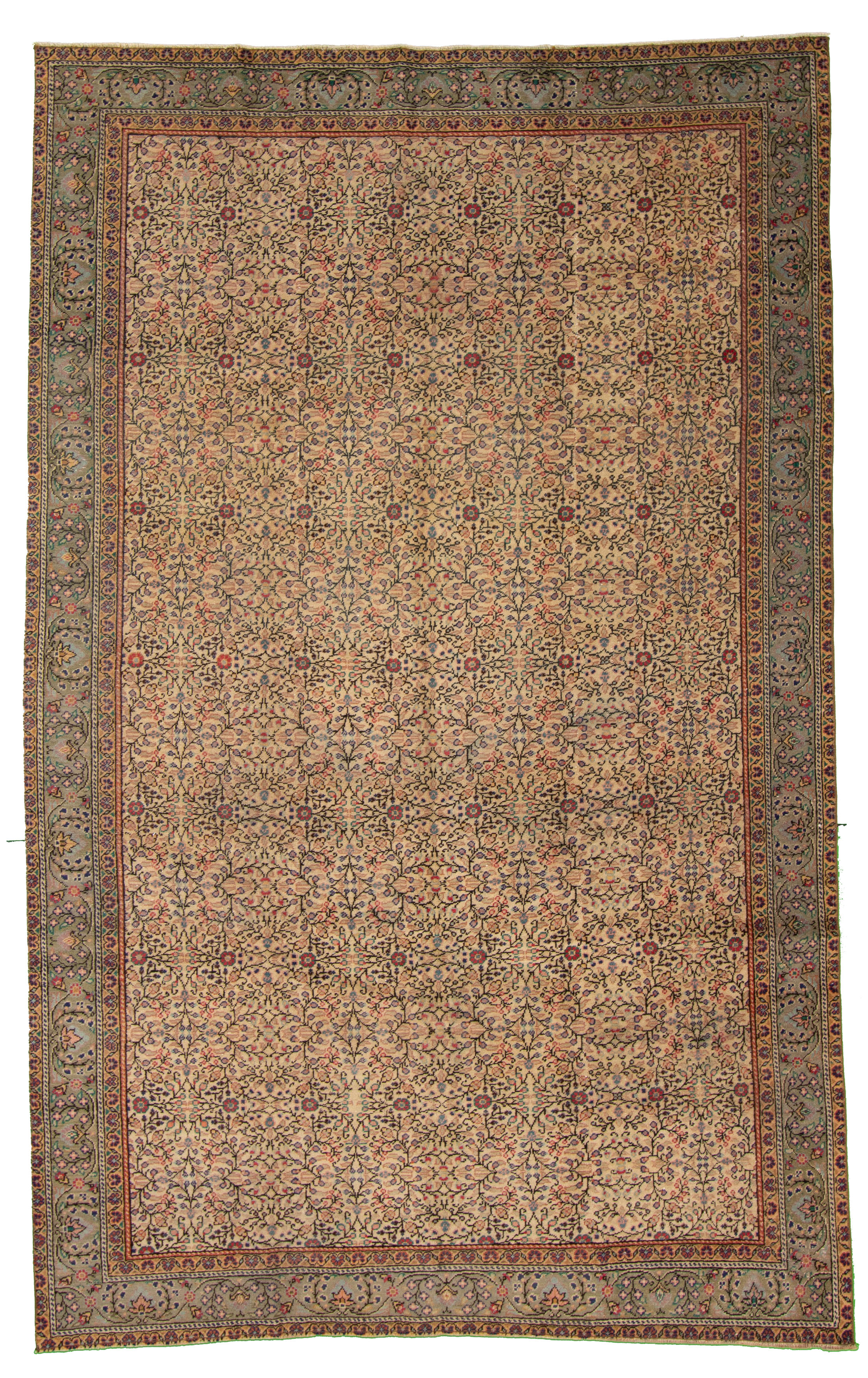 Hand-knotted Keisari Vintage Green, Ivory  Rug 6'1" x 9'3" Size: 6'1" x 9'3"  