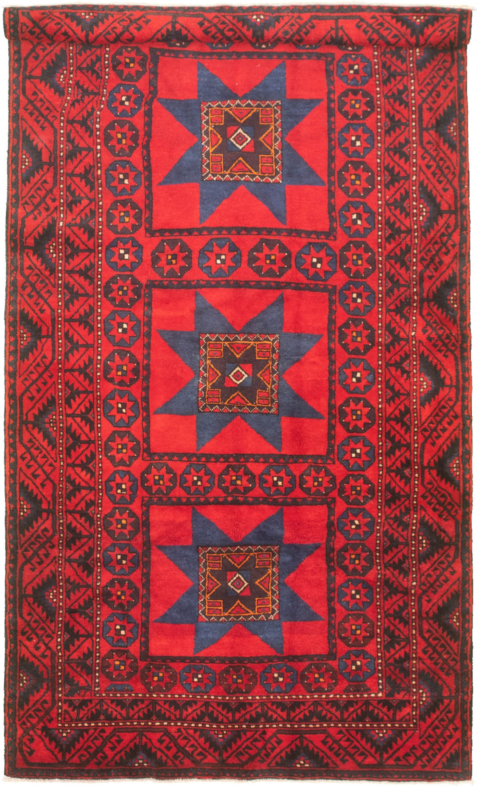 Hand-knotted Authentic Turkish Red Wool Rug 5'3" x 10'1" Size: 5'3" x 10'1"  