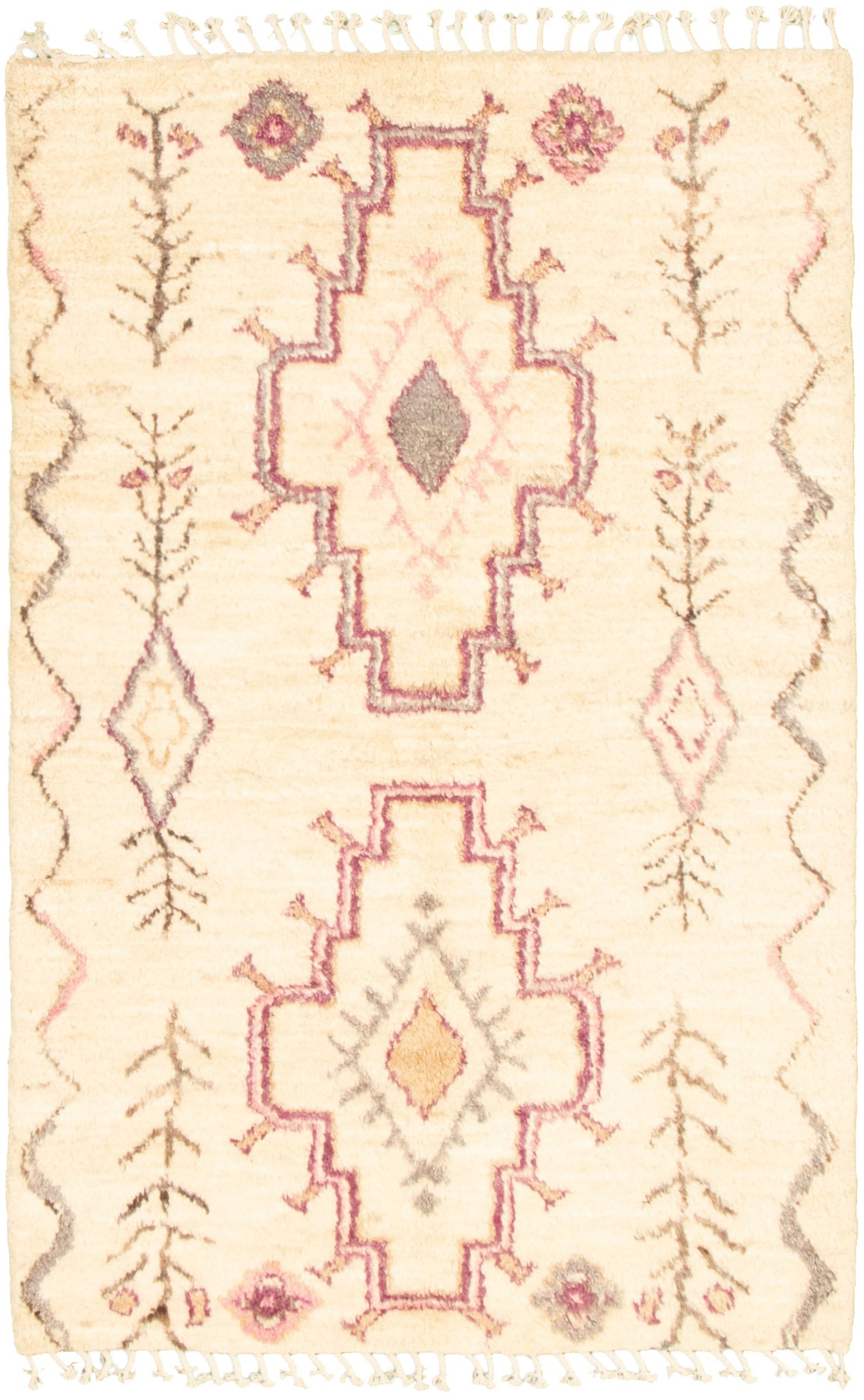 Hand-knotted Marrakech Ivory  Rug 3'11" x 6'2" Size: 3'11" x 6'2"  