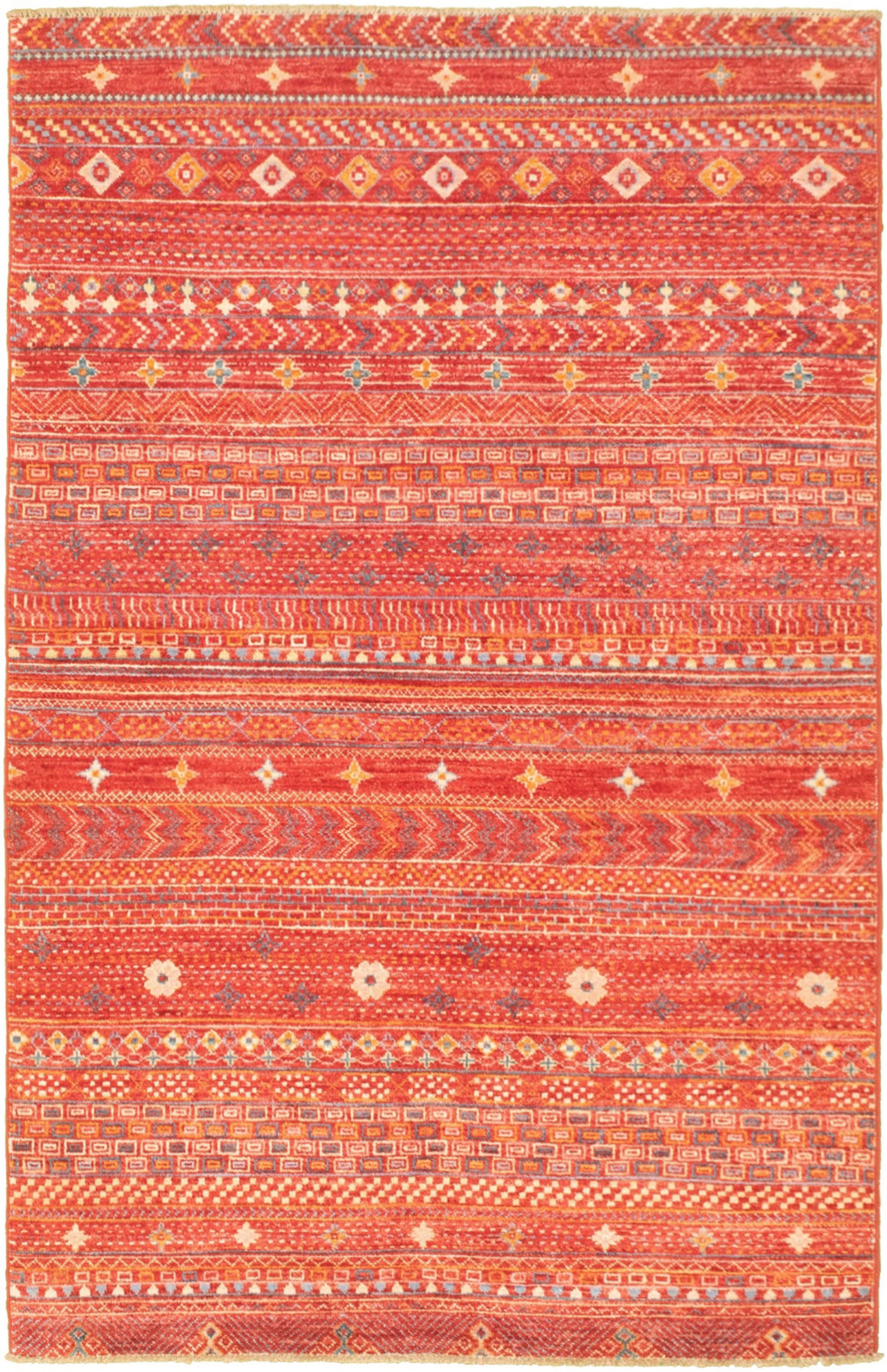 Hand-knotted Peshawar Finest Red  Rug 4'1" x 6'4" Size: 4'1" x 6'4"  