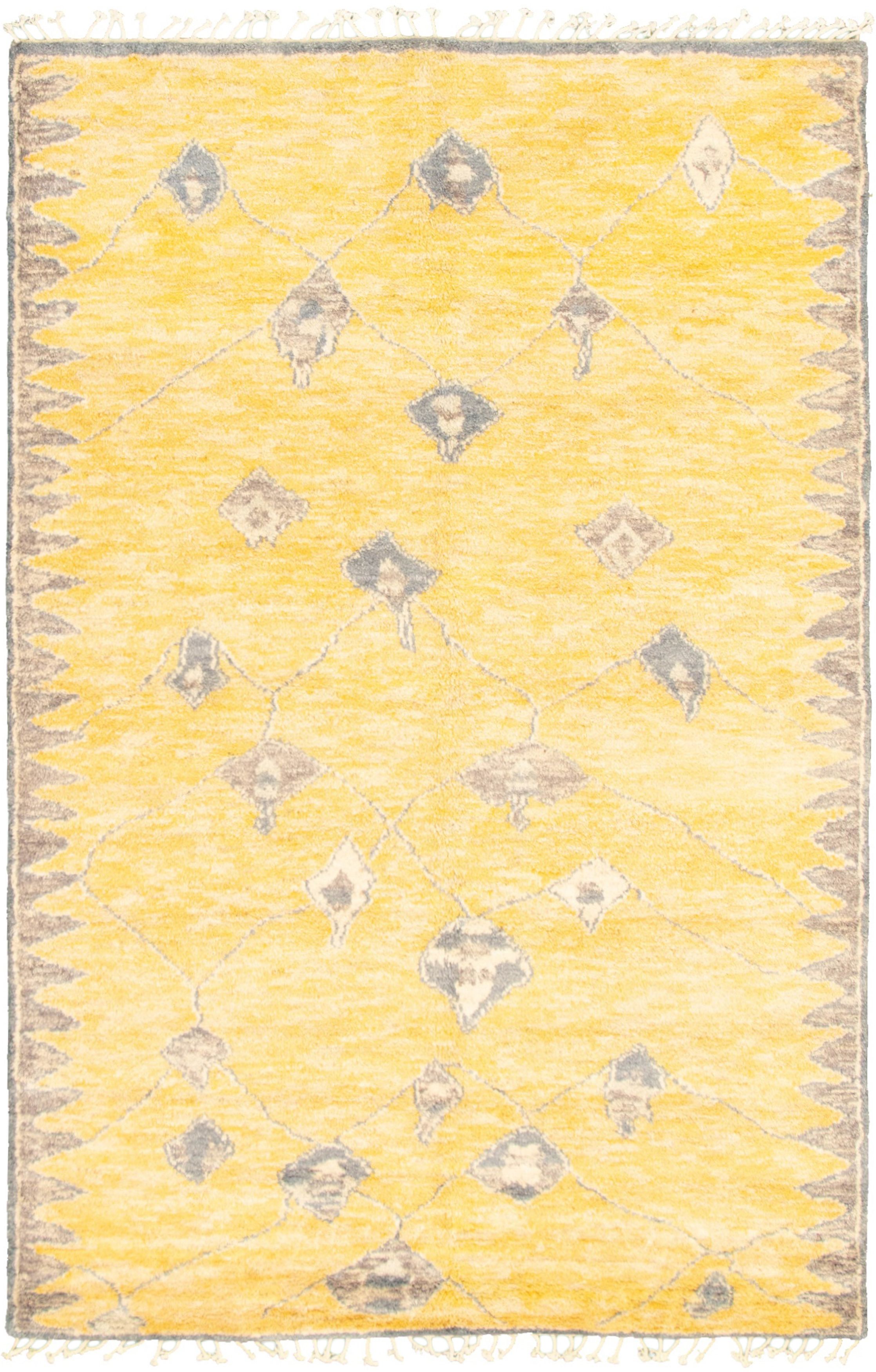 Hand-knotted Marrakech Yellow  Rug 6'2" x 9'5" Size: 6'2" x 9'5"  