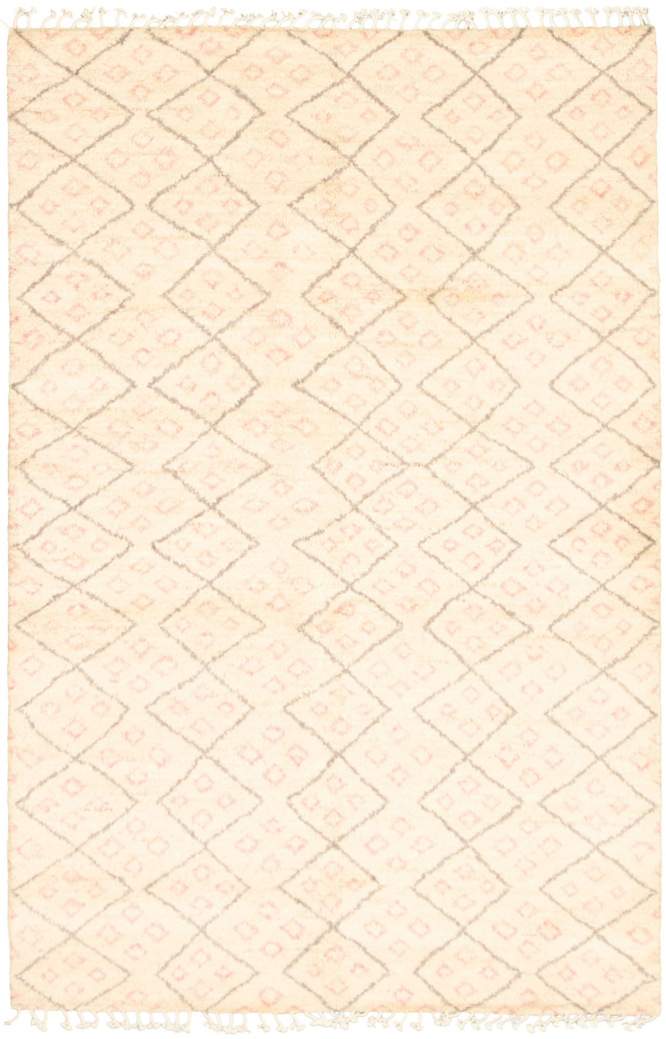 Hand-knotted Marrakech Ivory  Rug 6'3" x 9'7" Size: 6'3" x 9'7"  