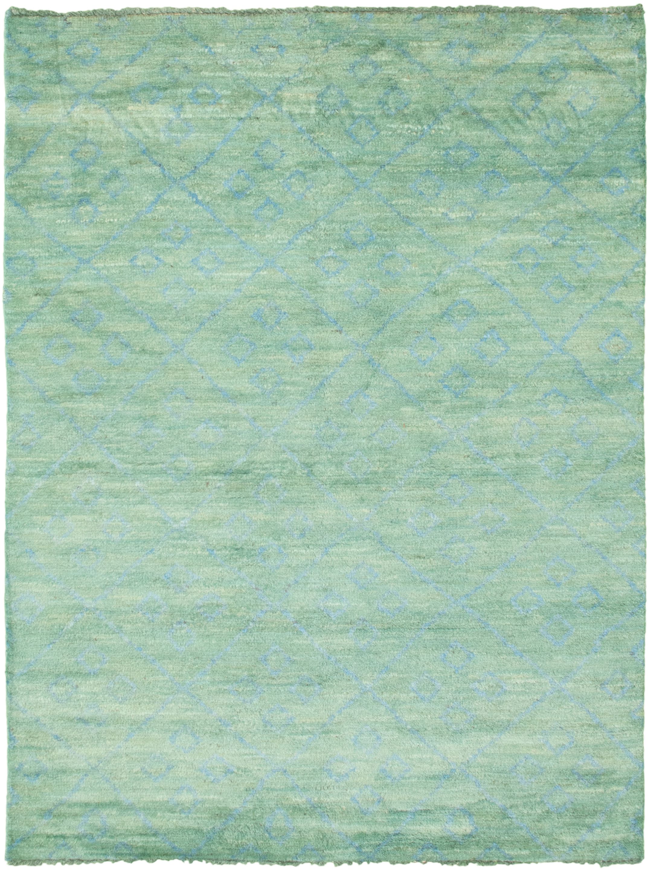 Hand-knotted Marrakech Green  Rug 5'2" x 7'0" Size: 5'2" x 7'0"  