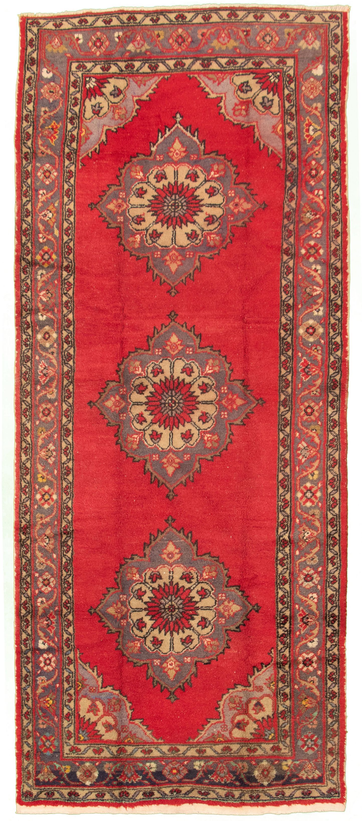 Hand-knotted Konya Anatolian Red Wool Rug 4'6" x 10'11" Size: 4'6" x 10'11"  