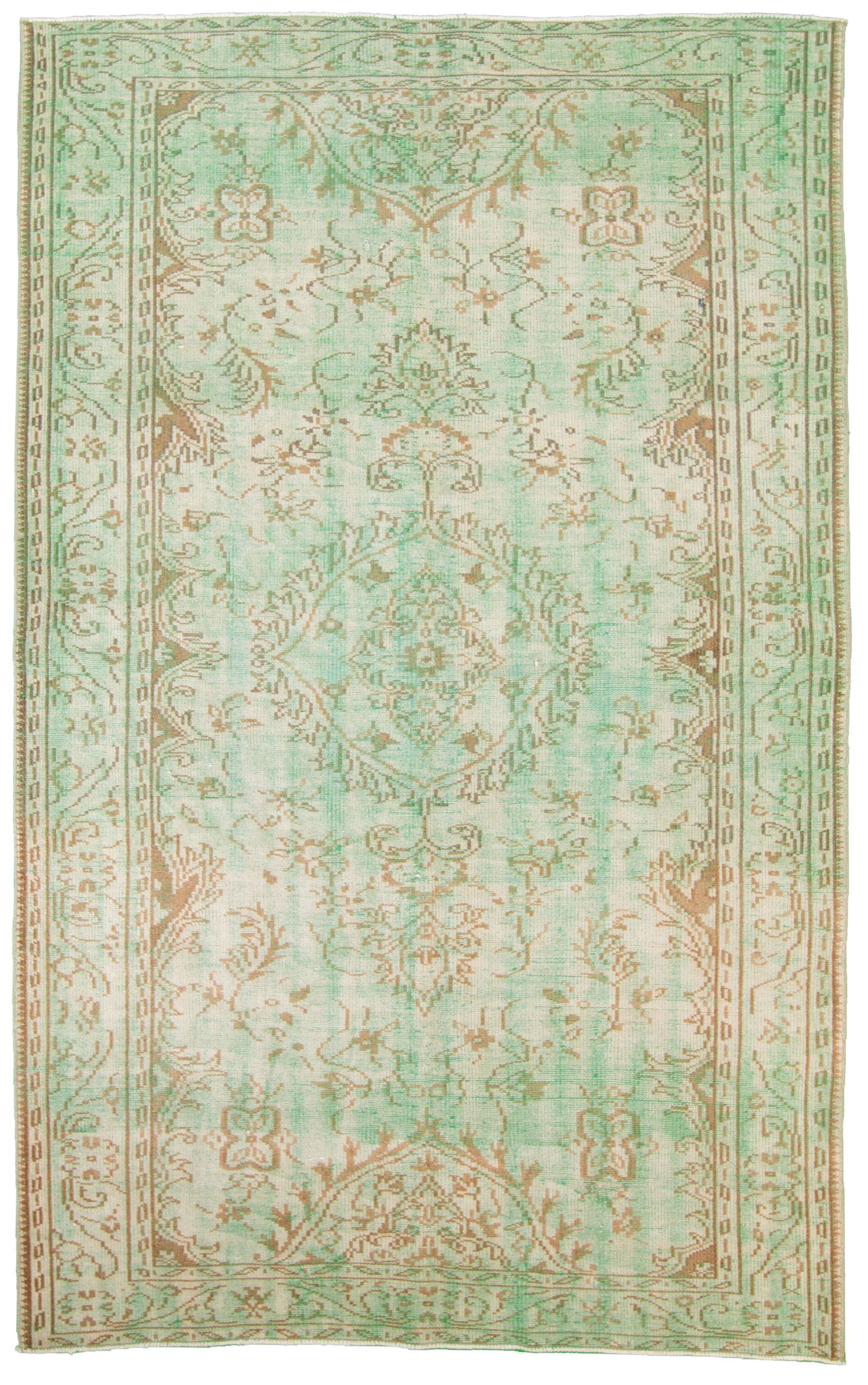 Hand-knotted Color Transition  Rug 5'10" x 9'3" Size: 5'10" x 9'3"  