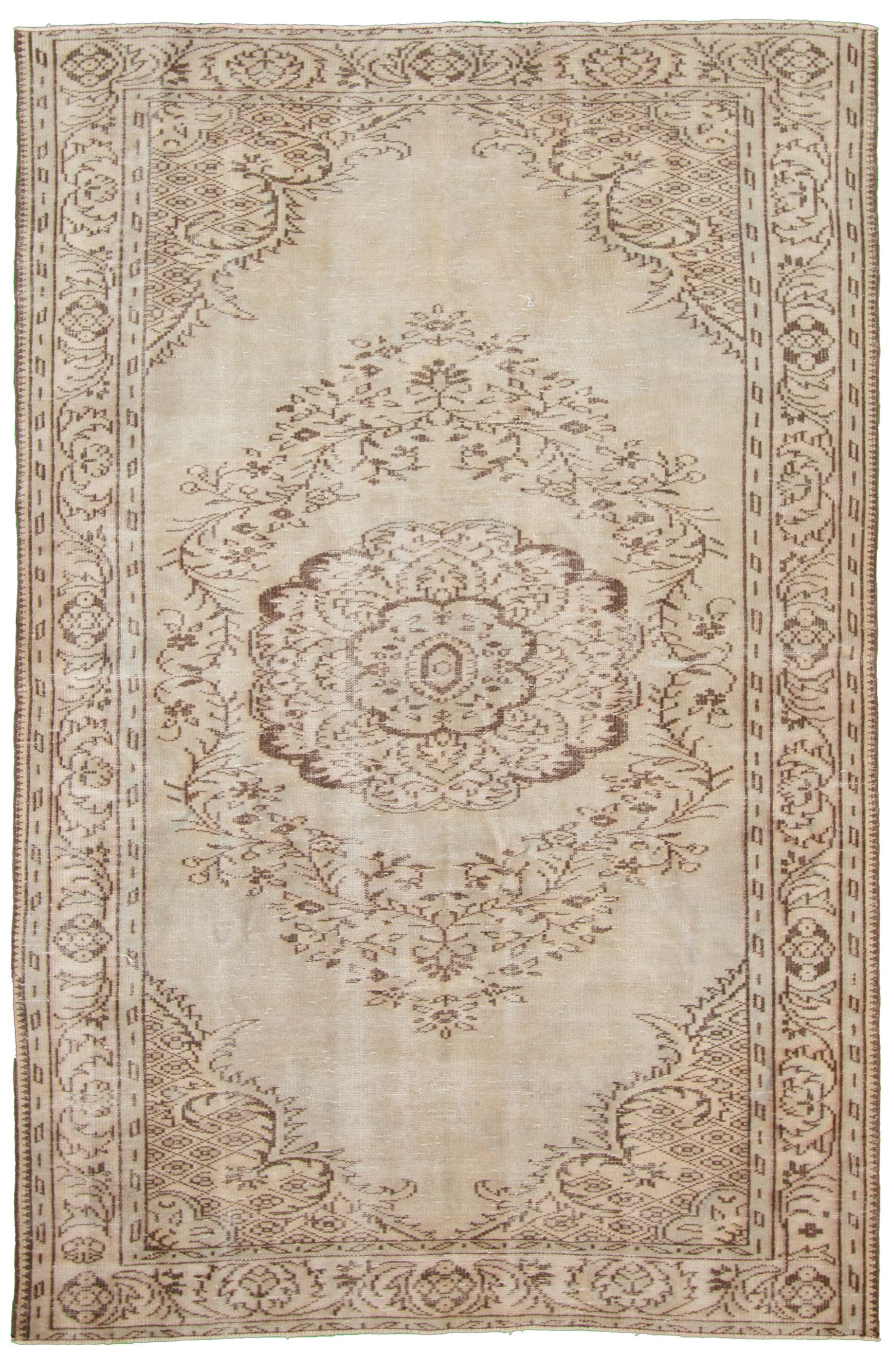 Hand-knotted Antalya Vintage   Rug 5'9" x 9'1" Size: 5'9" x 9'1"  