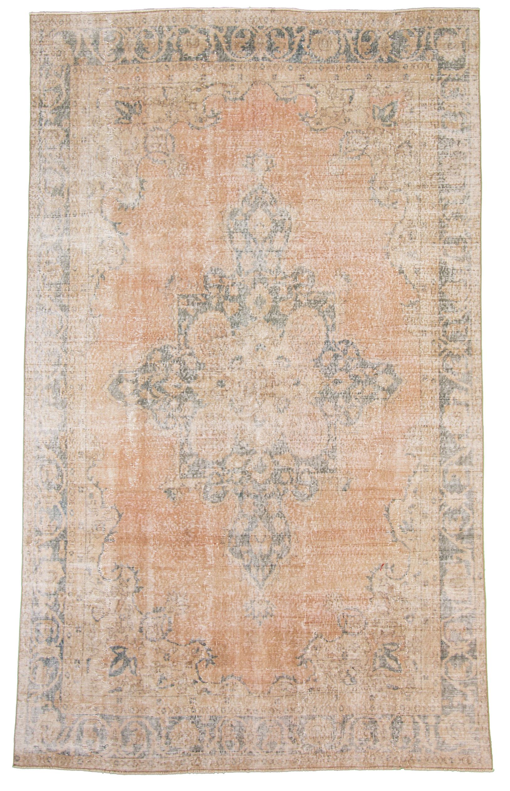 Hand-knotted Antalya Vintage   Rug 9'10" x 6'8"  Size: 6'8" x 9'10"  