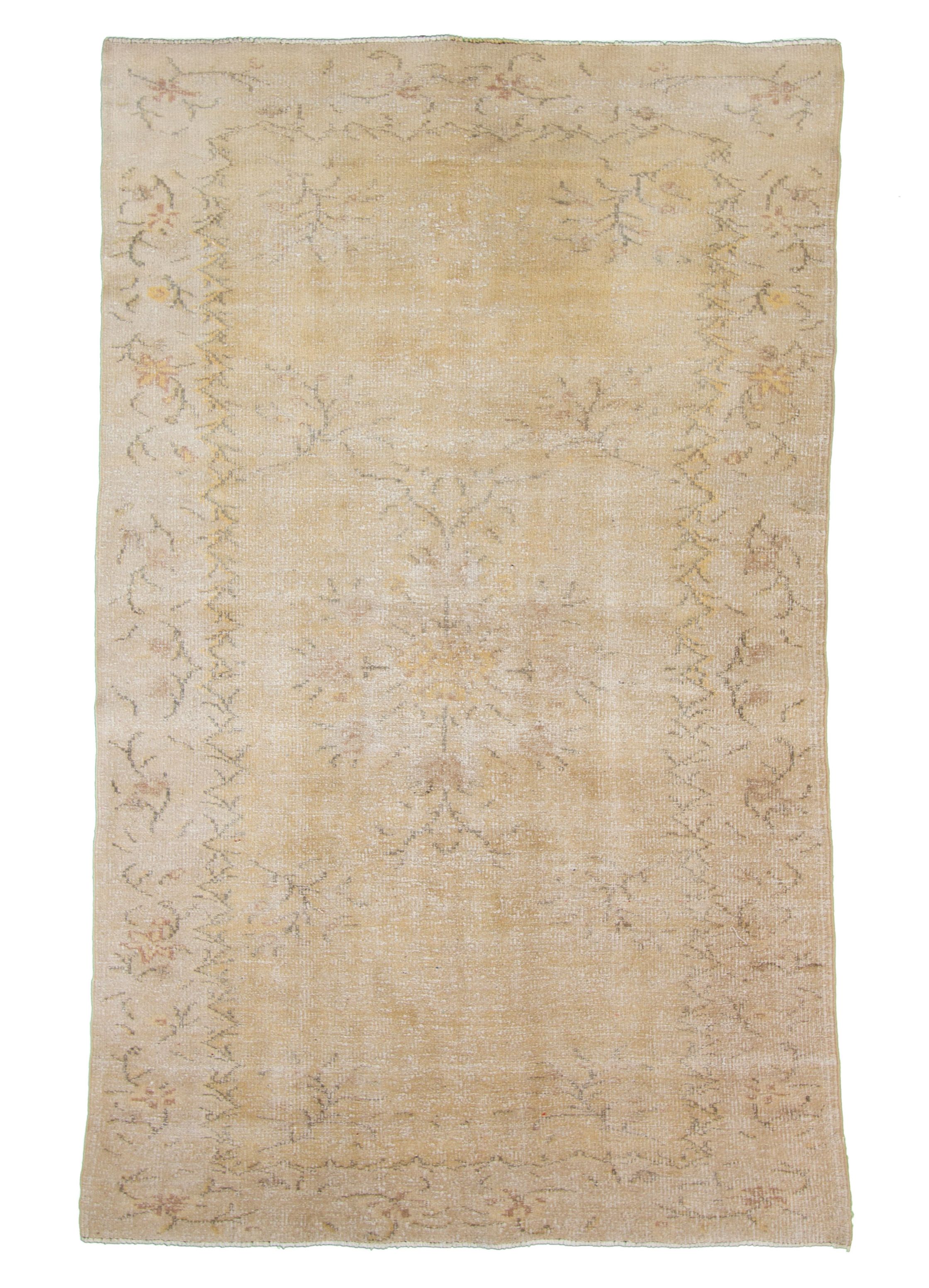 Hand-knotted Antalya Vintage   Rug 5'6" x 8'11" Size: 5'6" x 8'11"  