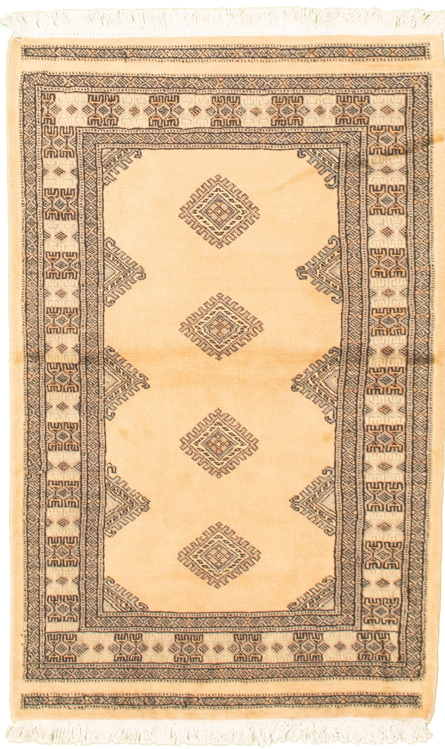 Hand-knotted Finest Peshawar Bokhara Ivory Wool Rug 3'1" x 5'0" Size: 3'1" x 5'0"  