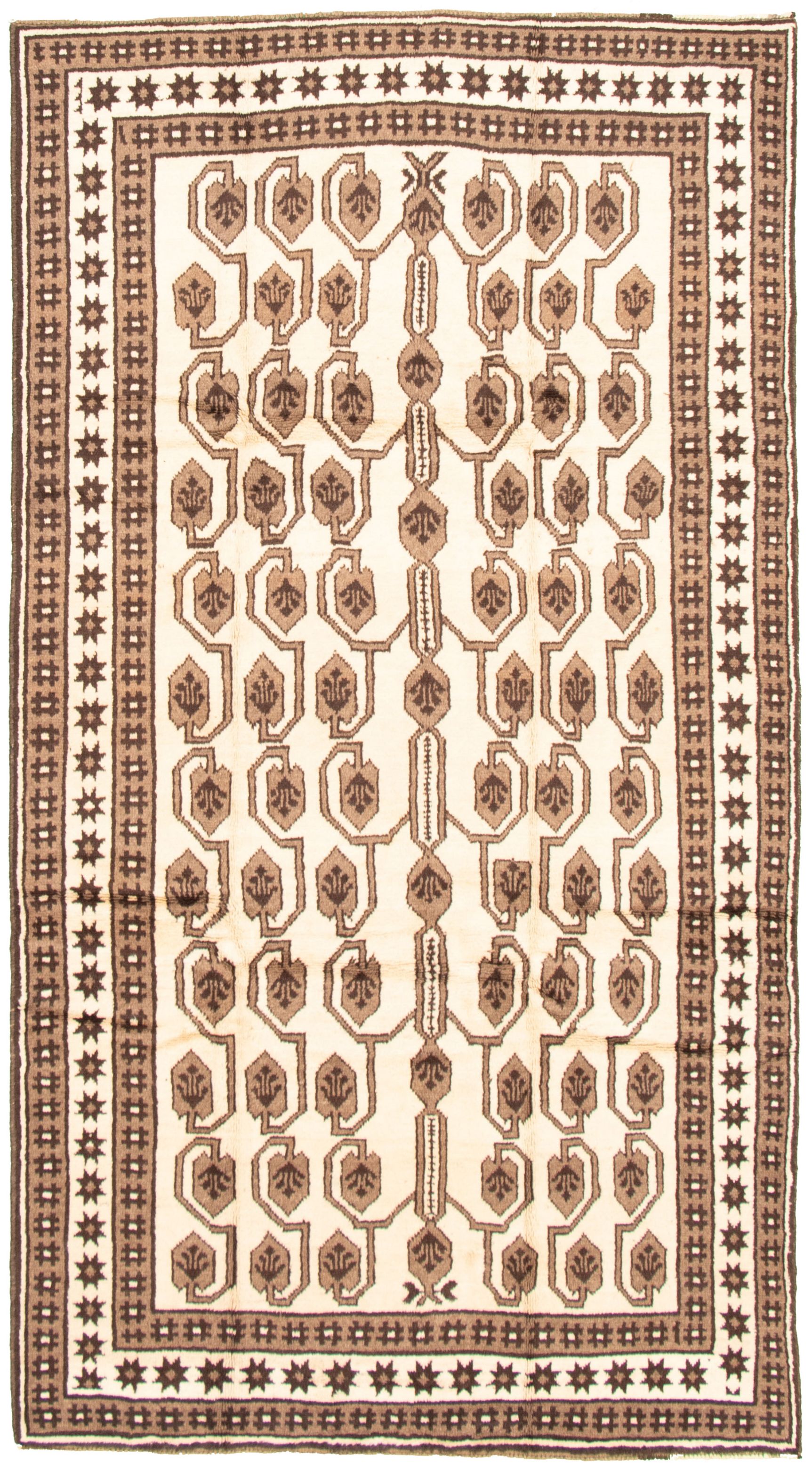 Hand-knotted Akhjah Cream Wool Rug 5'4" x 9'6" Size: 5'4" x 9'6"  