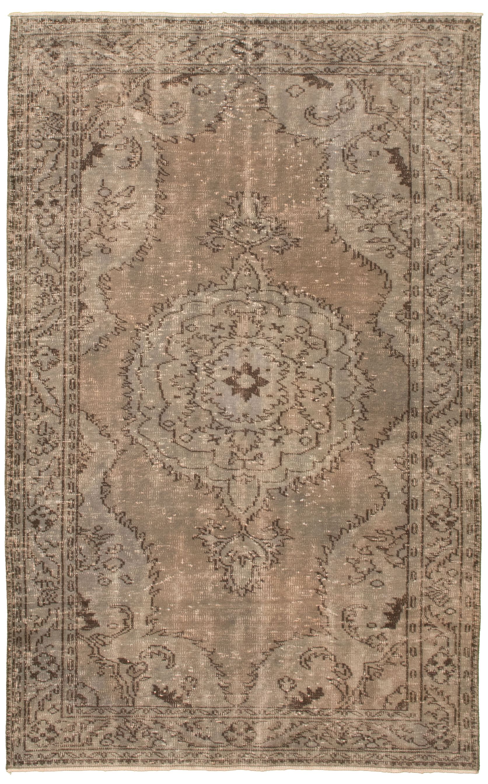 Hand-knotted Color Transition Light Grey Wool Rug 5'2" x 8'10" Size: 5'2" x 8'10"  