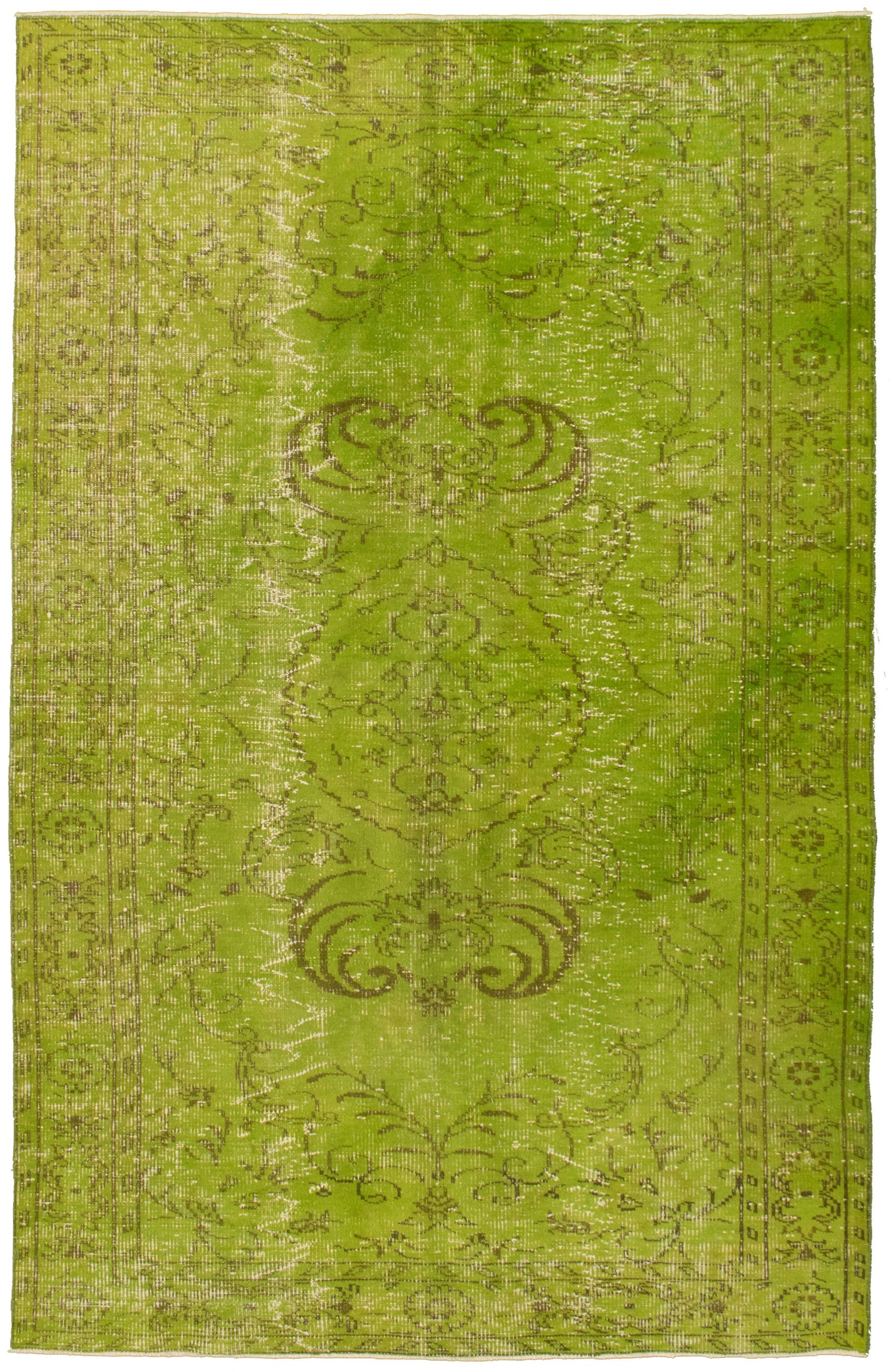 Hand-knotted Color Transition Light Green Wool Rug 5'4" x 8'6" Size: 5'4" x 8'6"  